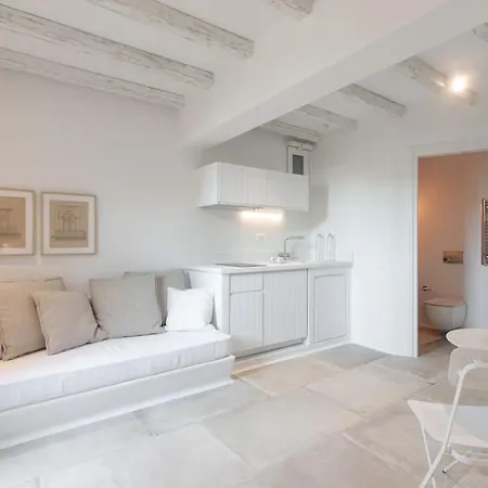 Anakalida, Kastraki Villa Kastrákion